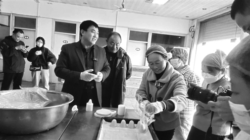 大师薄振元传授技艺